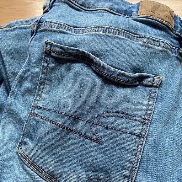 2 Pairs of American Eagle Jeans - Picture 4 of 16